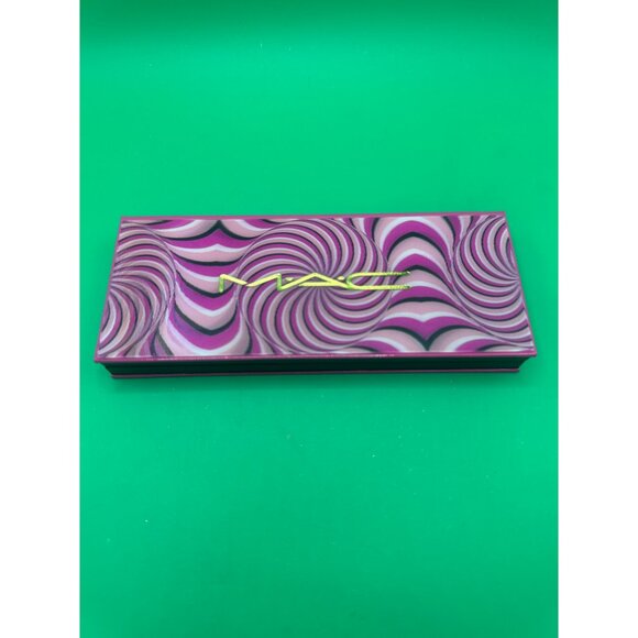 Mac Step Bright Up Extra Dimension Skinfinish Palette Light 3x0.31 Oz - Picture 2 of 5